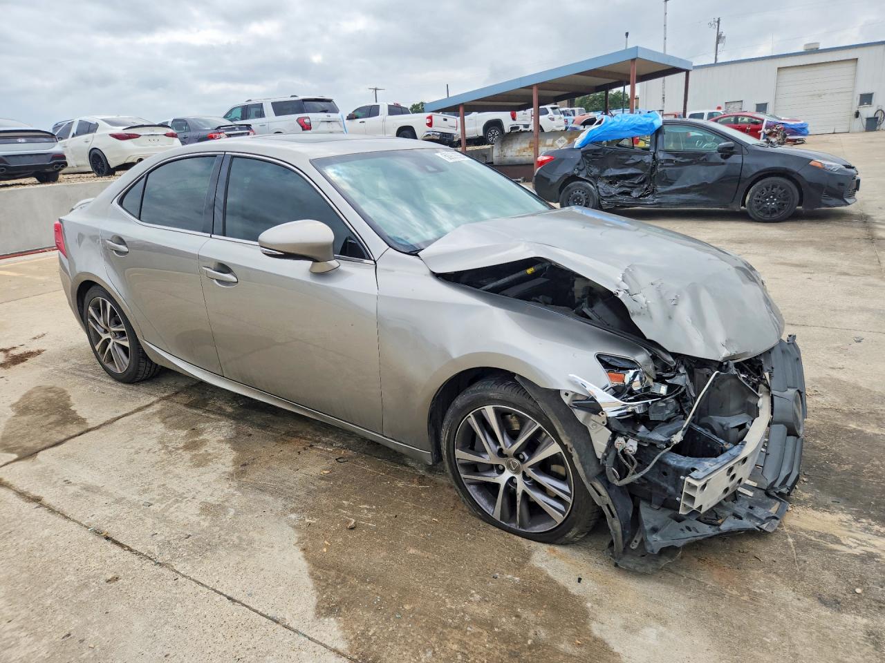 LEXUS IS 2019 — 5