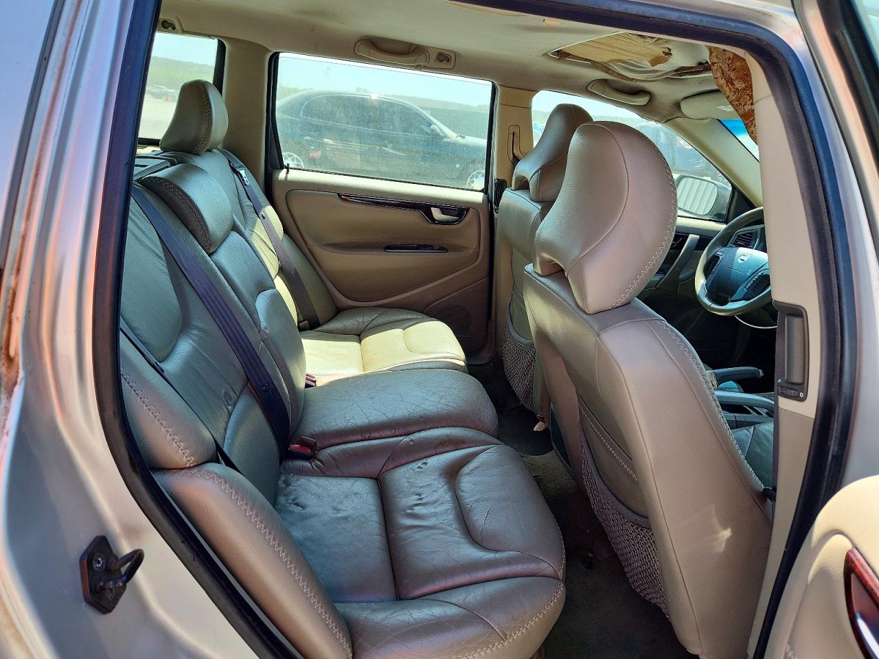 VOLVO XC70 2003 — 11