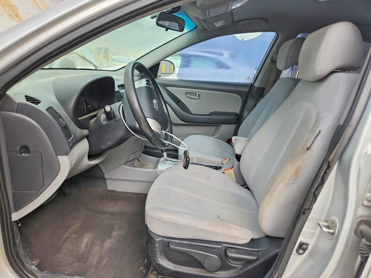 HYUNDAI ELANTRA 2008 — 8