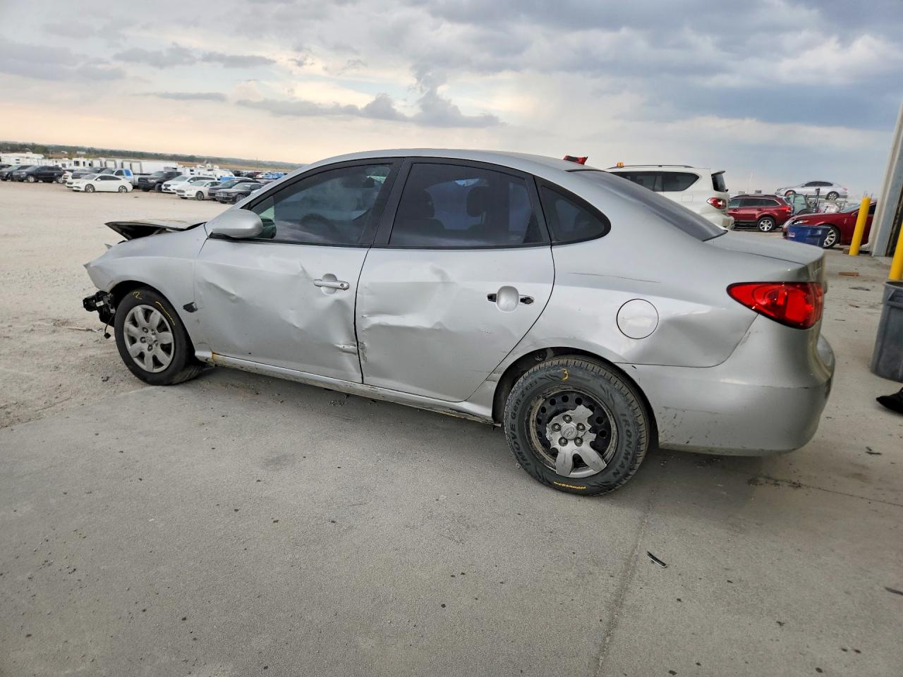 HYUNDAI ELANTRA 2008 — 3