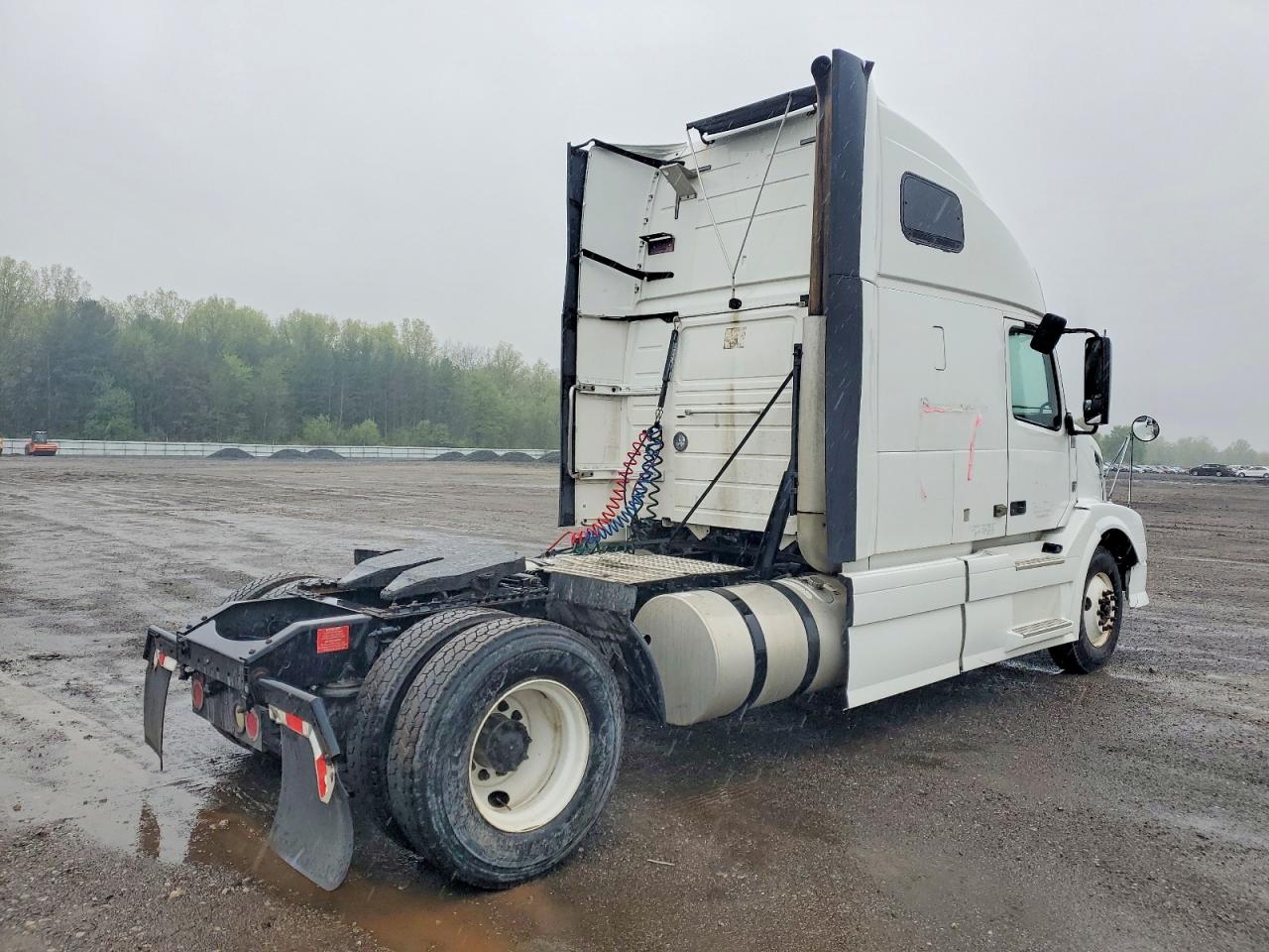 VOLVO VNL 2012 — 5