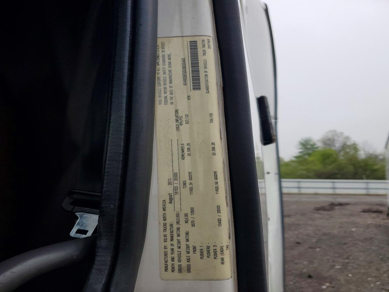 VOLVO VNL 2012 — 11