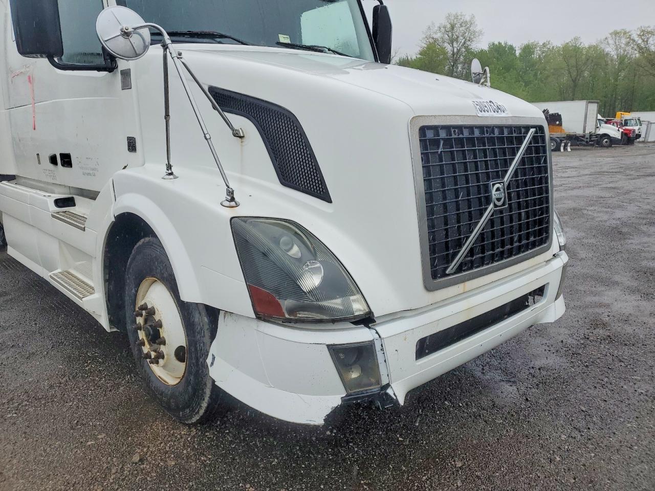 VOLVO VNL 2012 — 10
