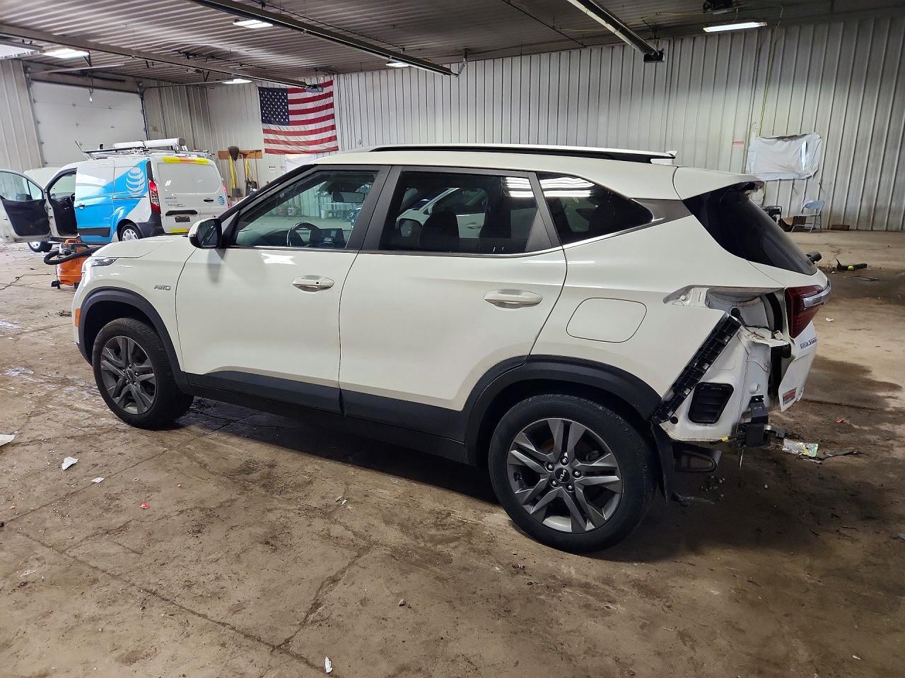 KIA SELTOS 2023 — 3