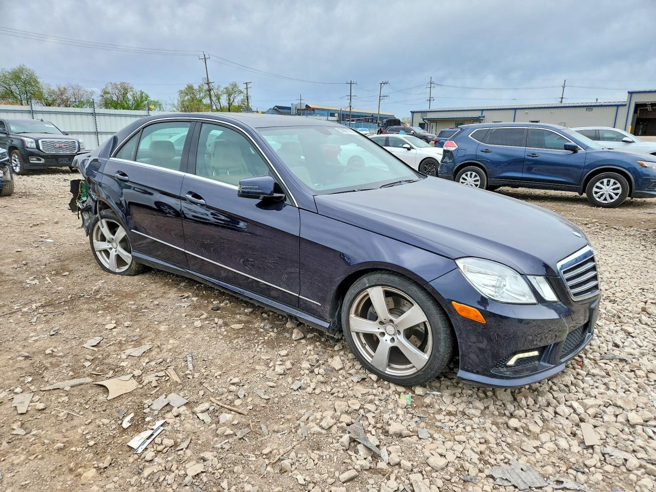 MERCEDES-BENZ E 2011 — 5