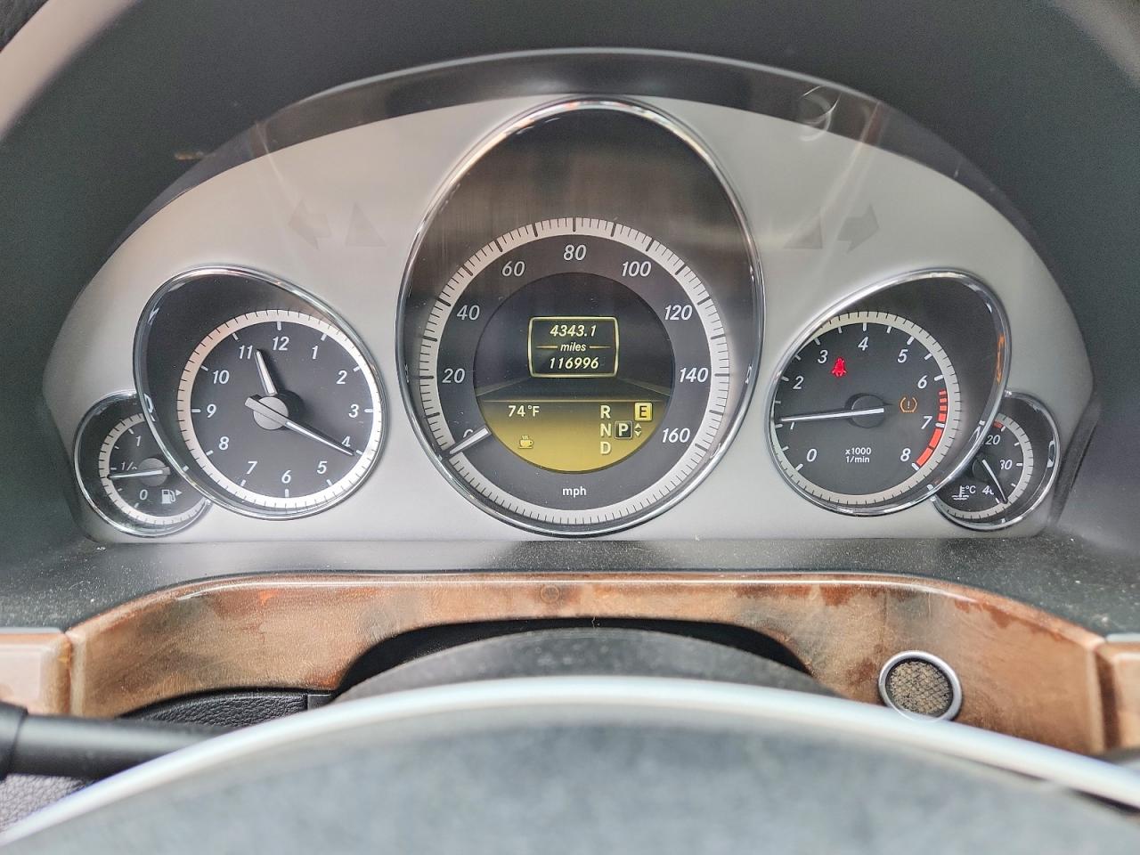 MERCEDES-BENZ E 2011 — 10