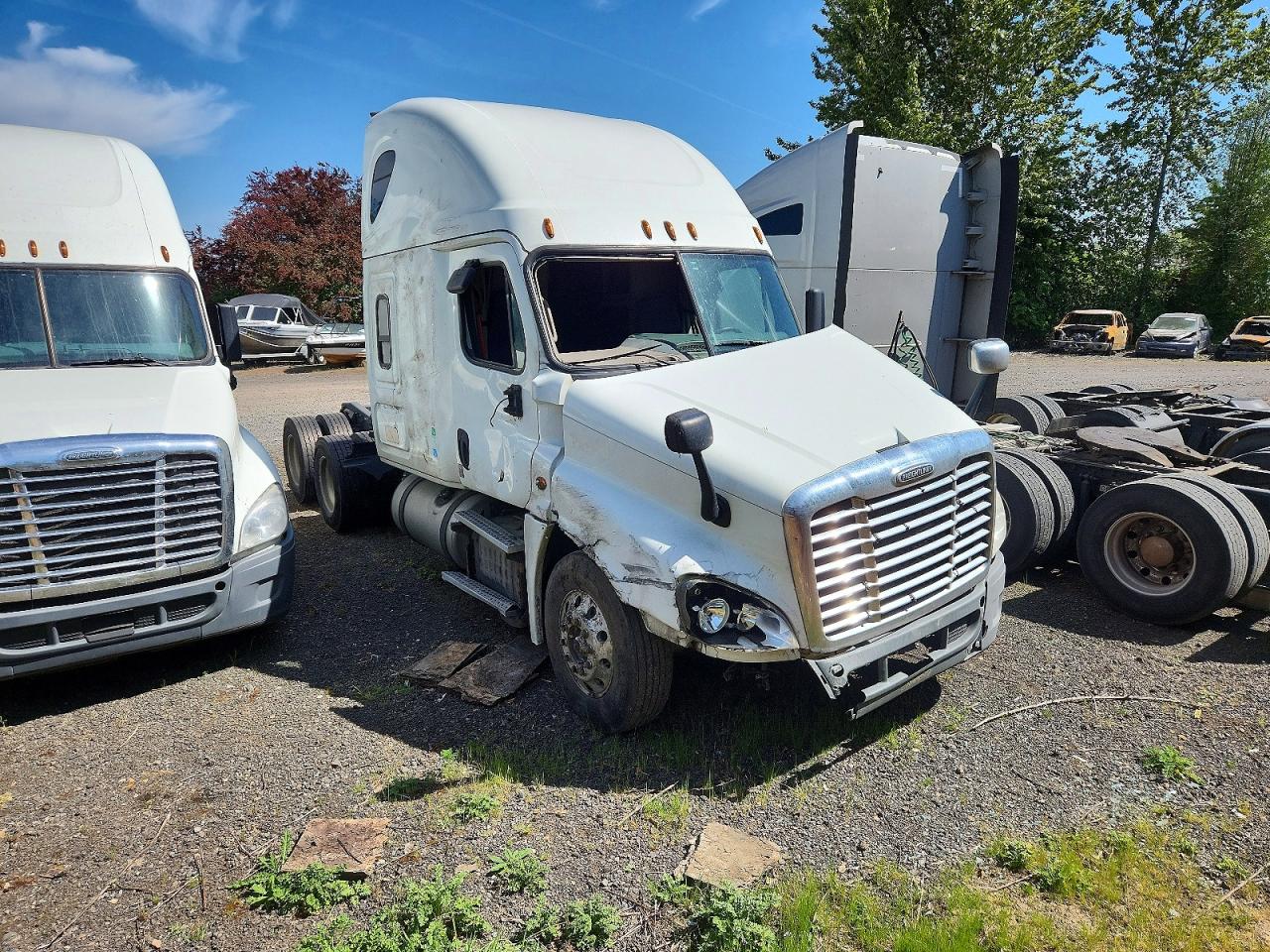 2015 FREIGHTLINER CASCADIA