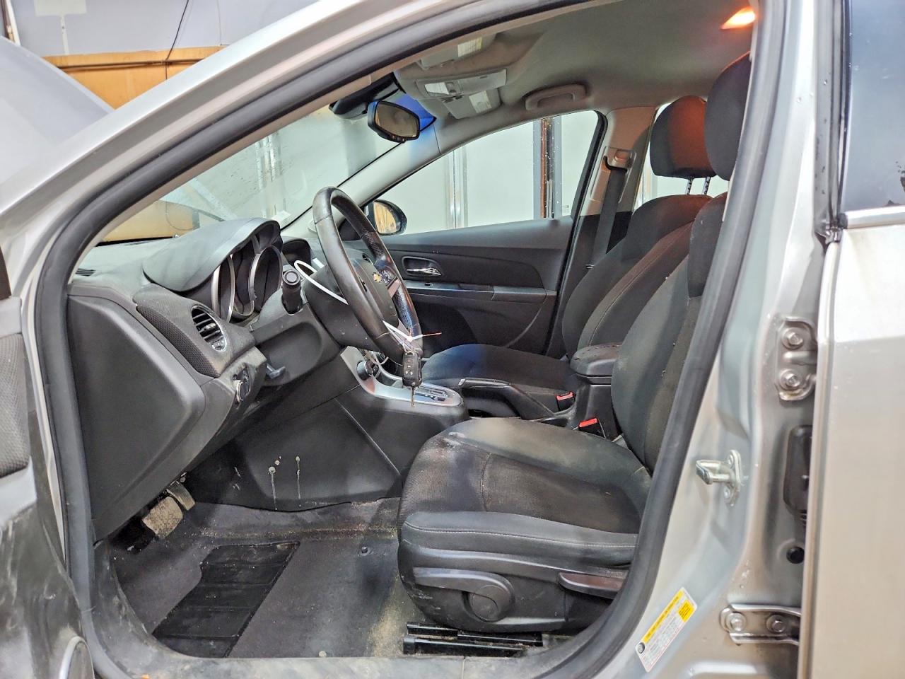 CHEVROLET CRUZE 2011 — 8