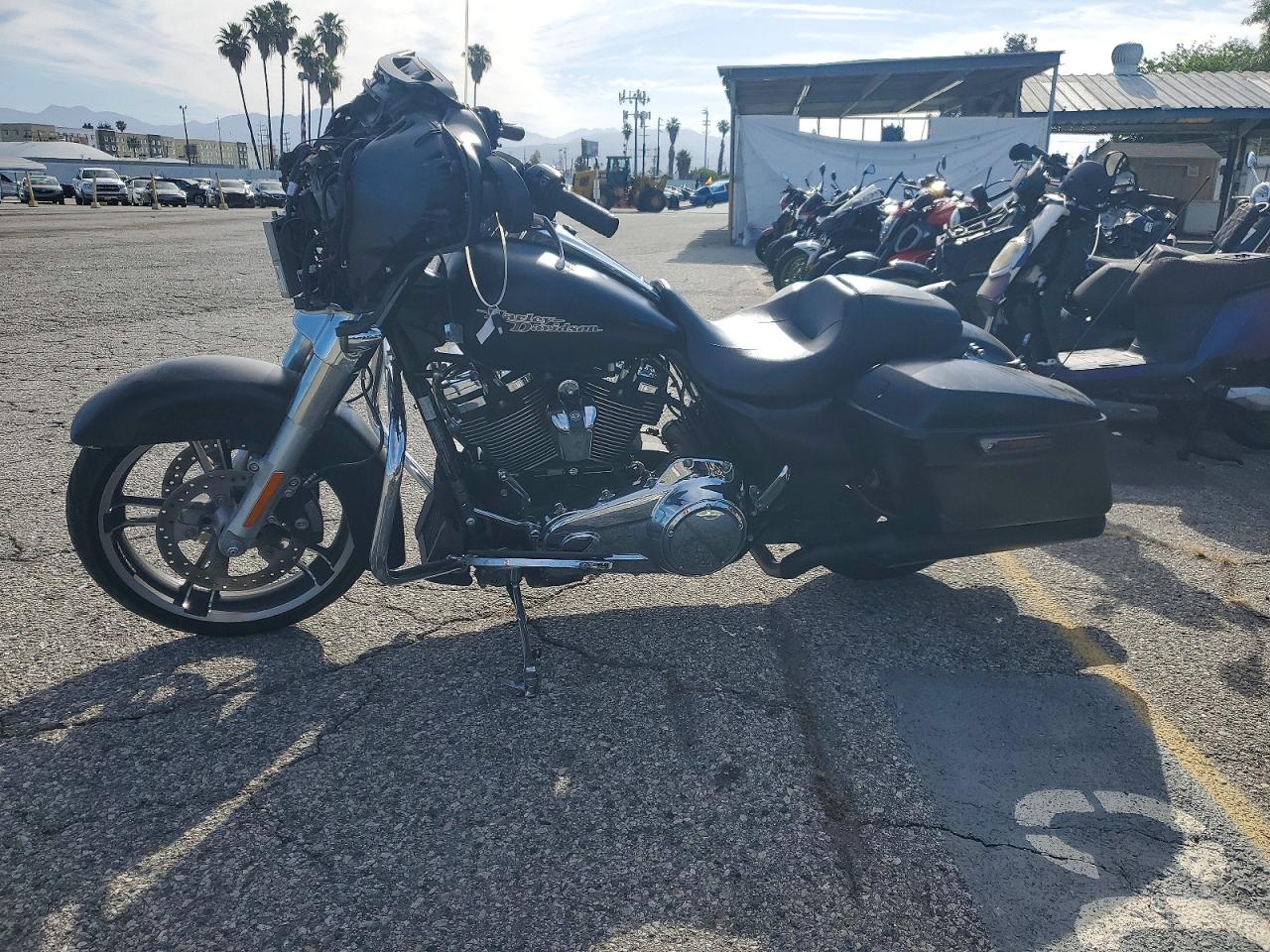 HARLEY-DAVIDSON FLHX 2017 — 4
