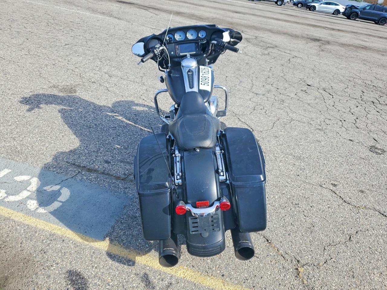 HARLEY-DAVIDSON FLHX 2017 — 7