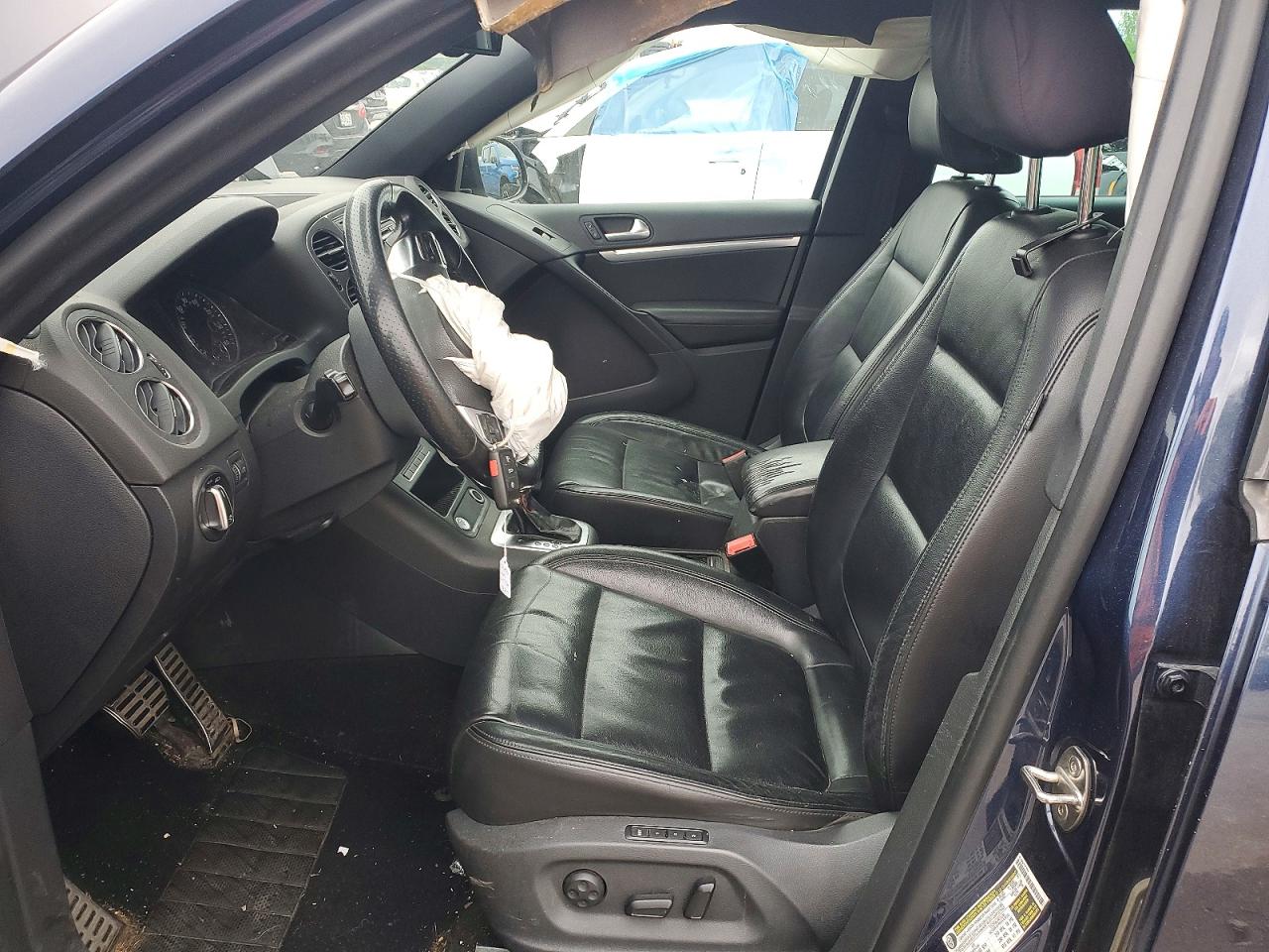 VOLKSWAGEN TIGUAN 2014 — 8