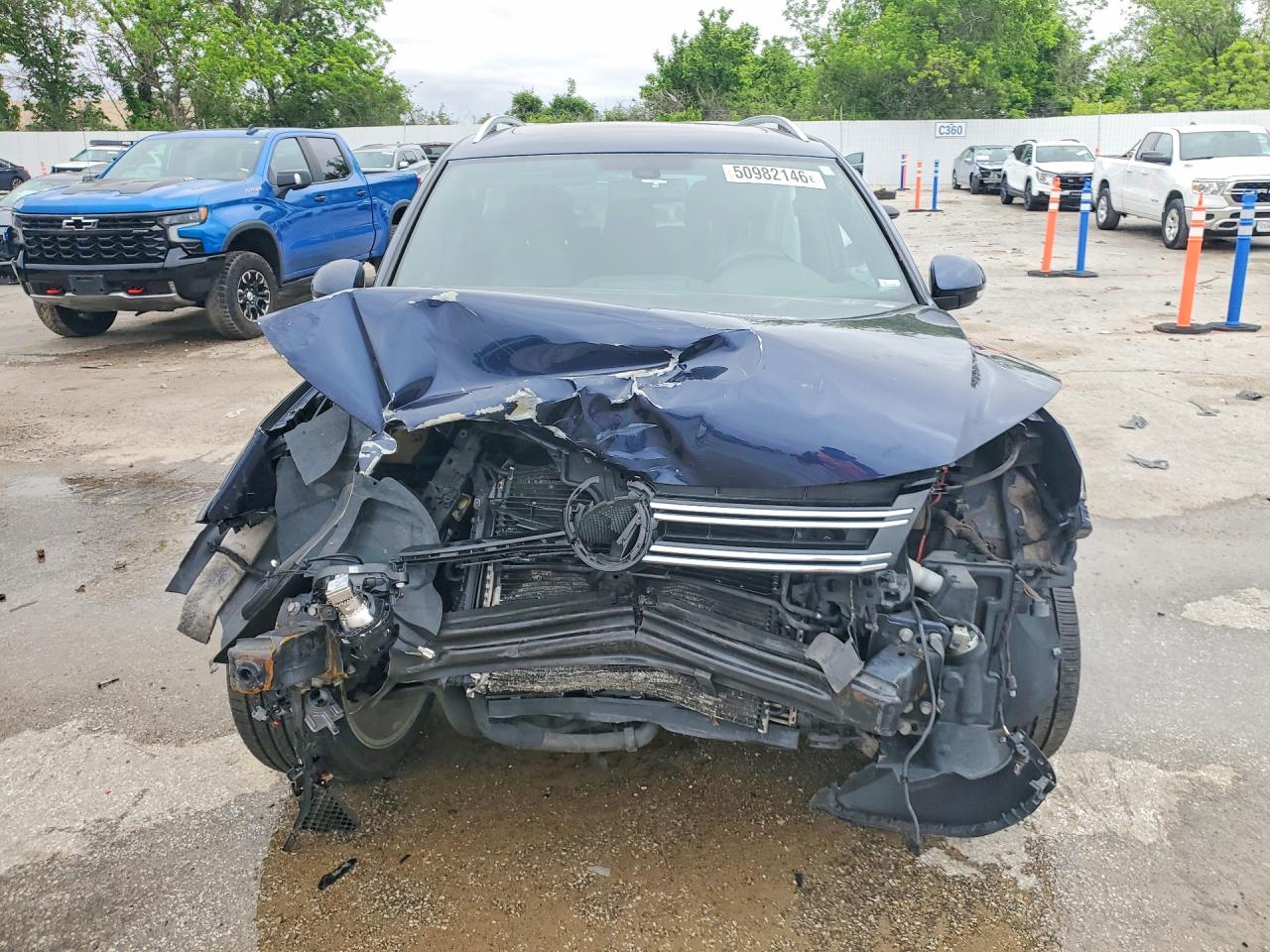 VOLKSWAGEN TIGUAN 2014 — 6