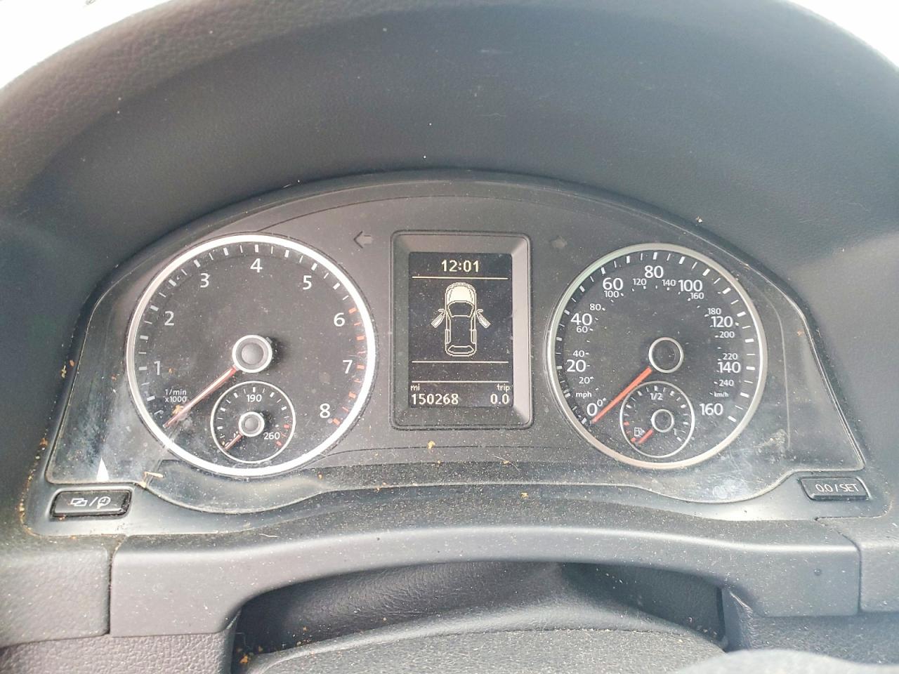 VOLKSWAGEN TIGUAN 2014 — 10