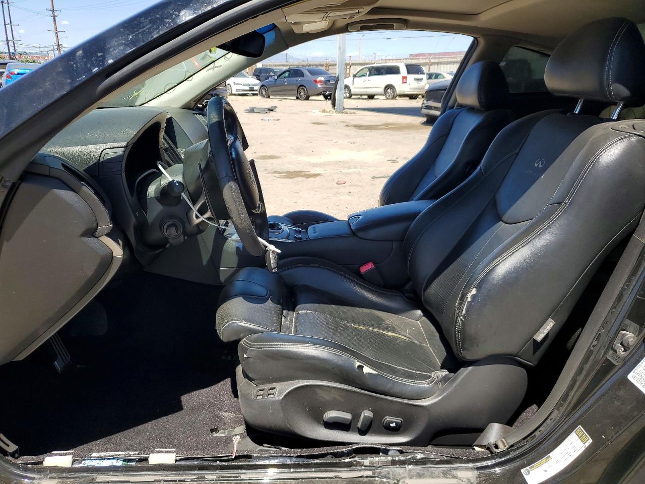 INFINITI G37 COUPE 2012 — 8