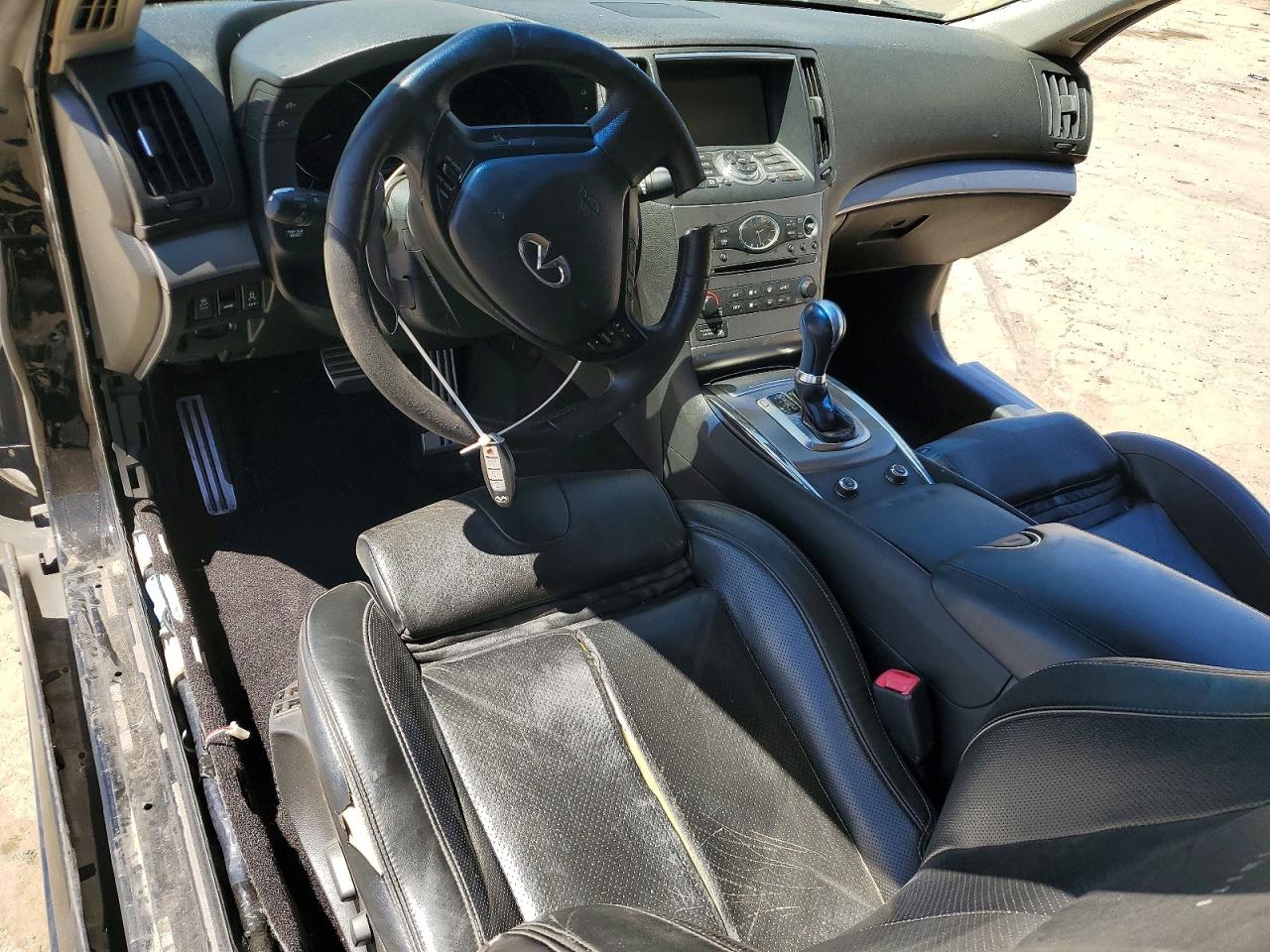 INFINITI G37 COUPE 2012 — 9
