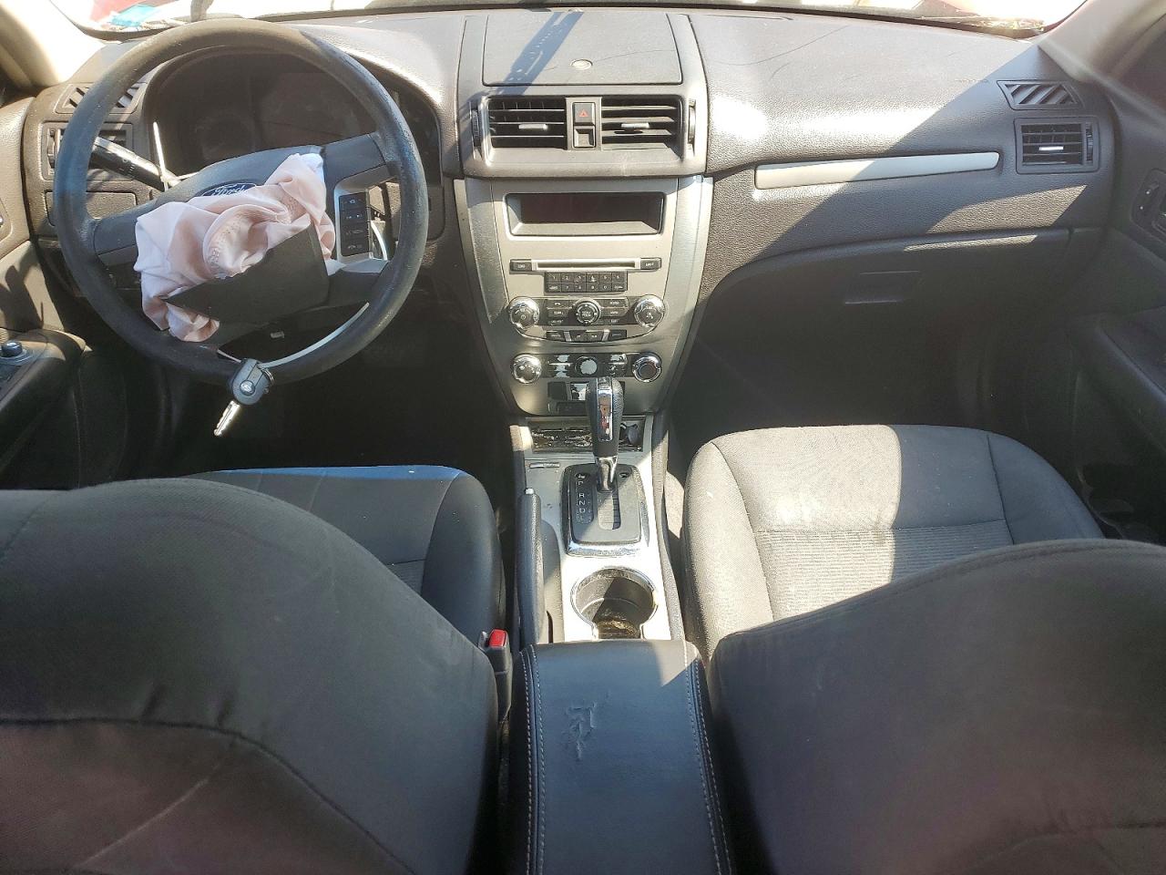 FORD FUSION 2011 — 9