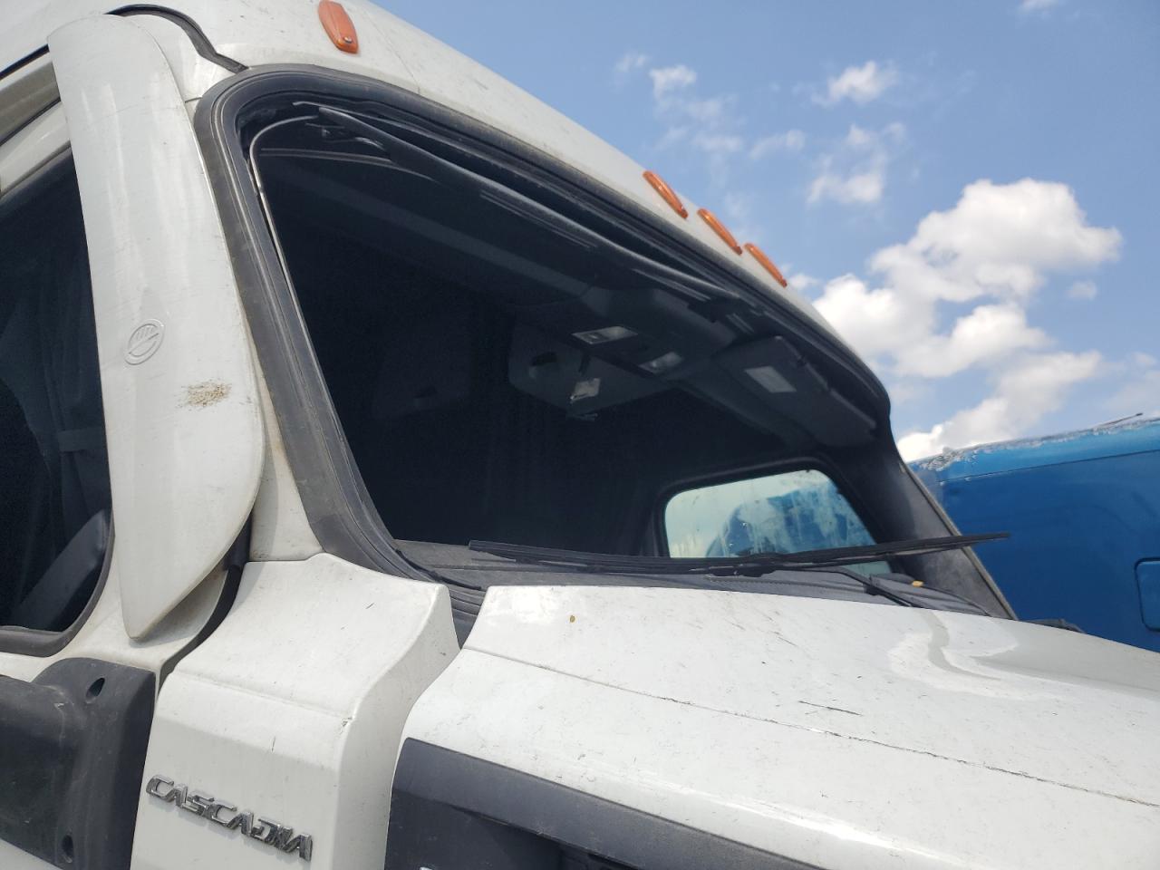 FREIGHTLINER CASCADIA 126 2022 — 10