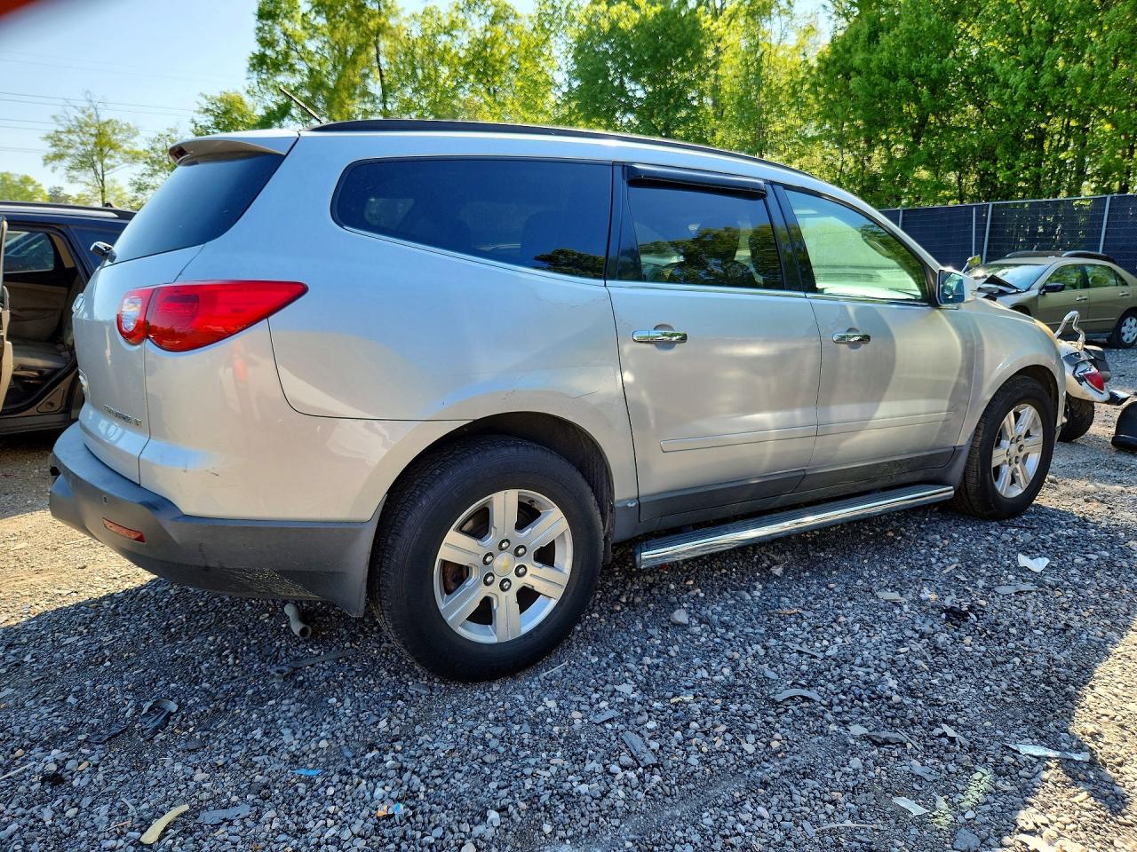 CHEVROLET TRAVERSE 2011 — 4