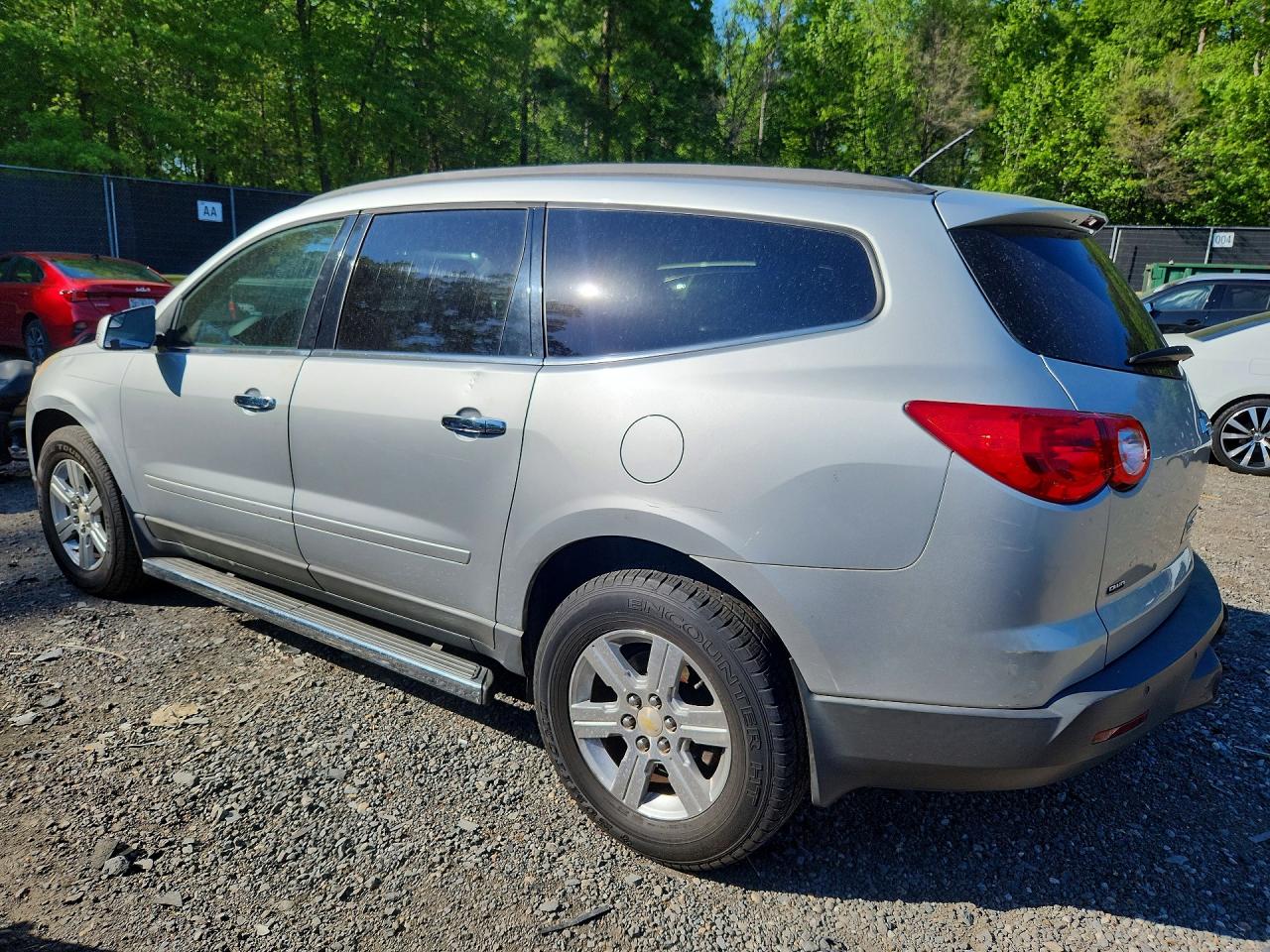 CHEVROLET TRAVERSE 2011 — 3