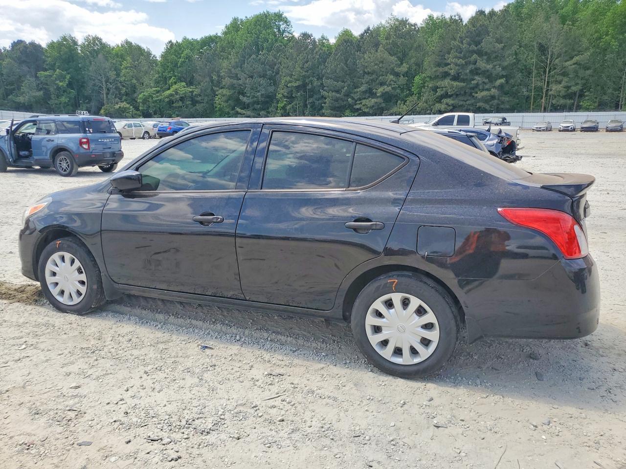 NISSAN VERSA 2018 — 3