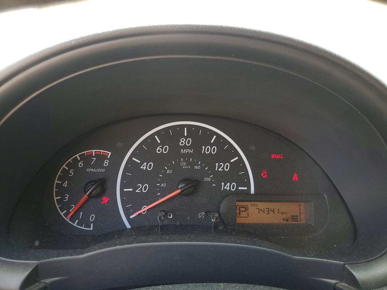 NISSAN VERSA 2018 — 10