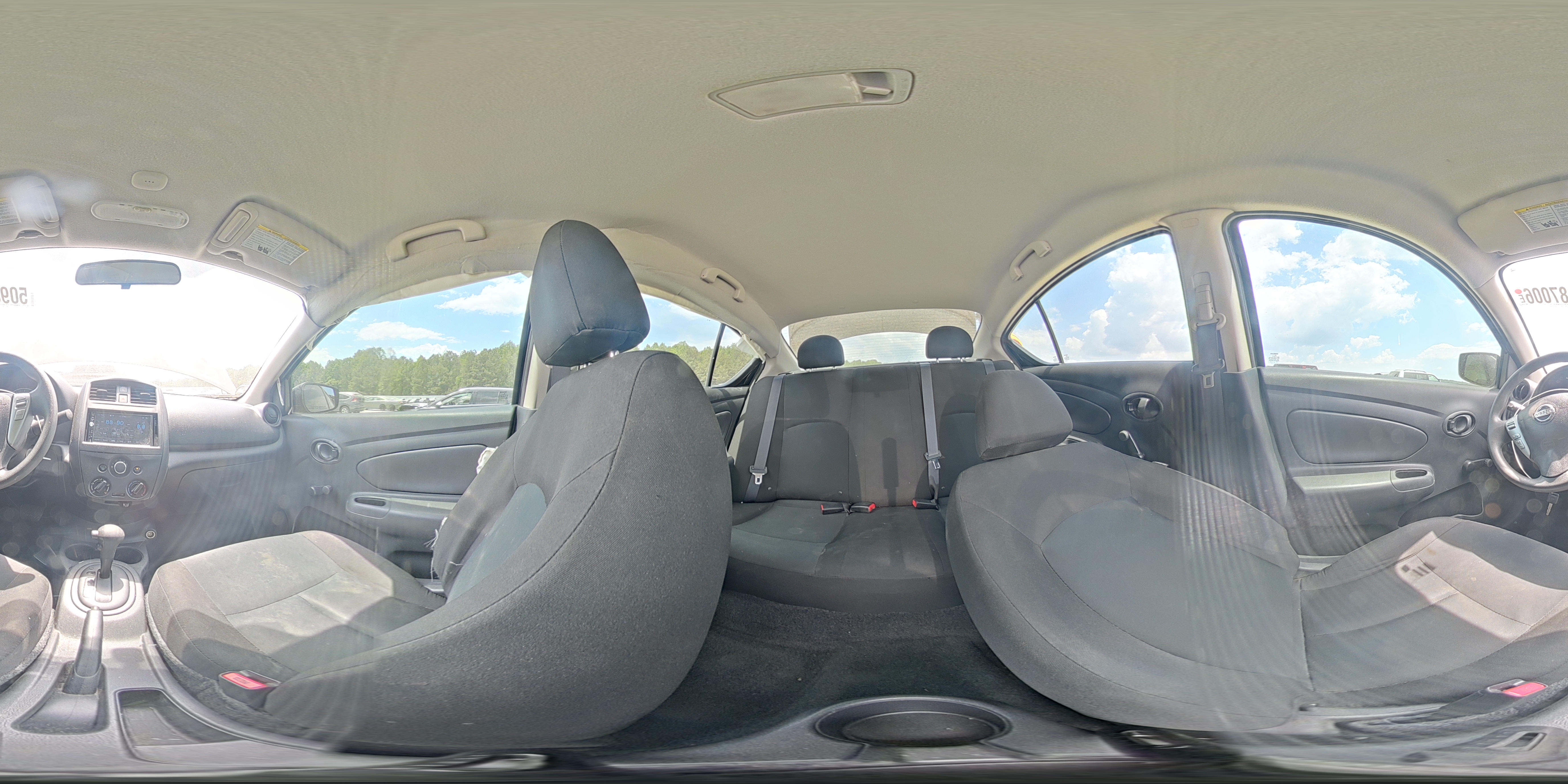 NISSAN VERSA 2018 — 14