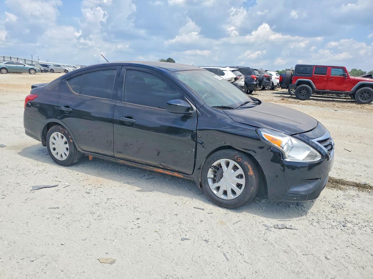 NISSAN VERSA 2018 — 5
