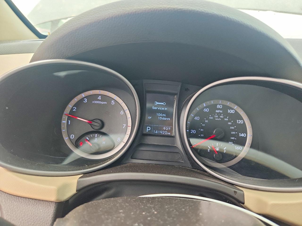 HYUNDAI SANTA FE SPORT 2014 — 10