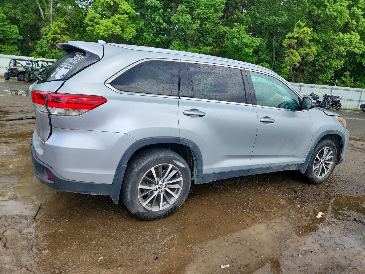 TOYOTA HIGHLANDER 2019 — 4