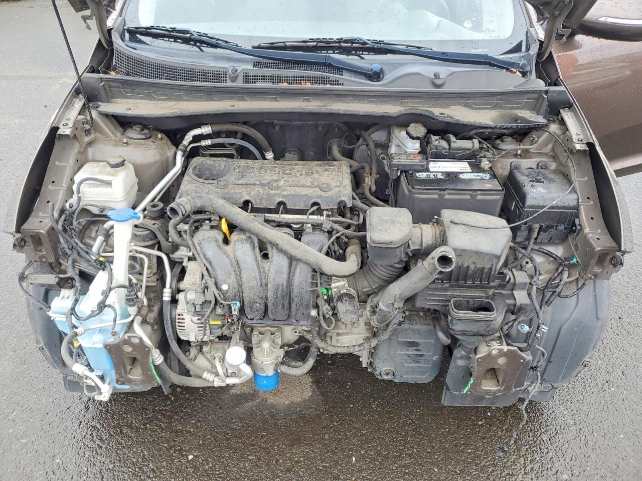 KIA SPORTAGE 2011 — 13