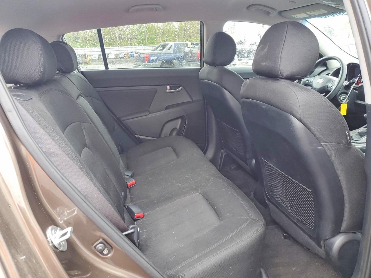 KIA SPORTAGE 2011 — 12