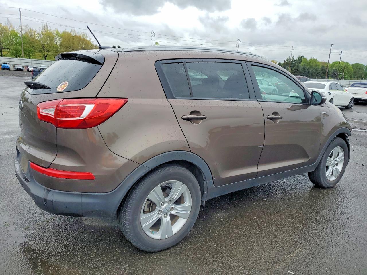 KIA SPORTAGE 2011 — 4