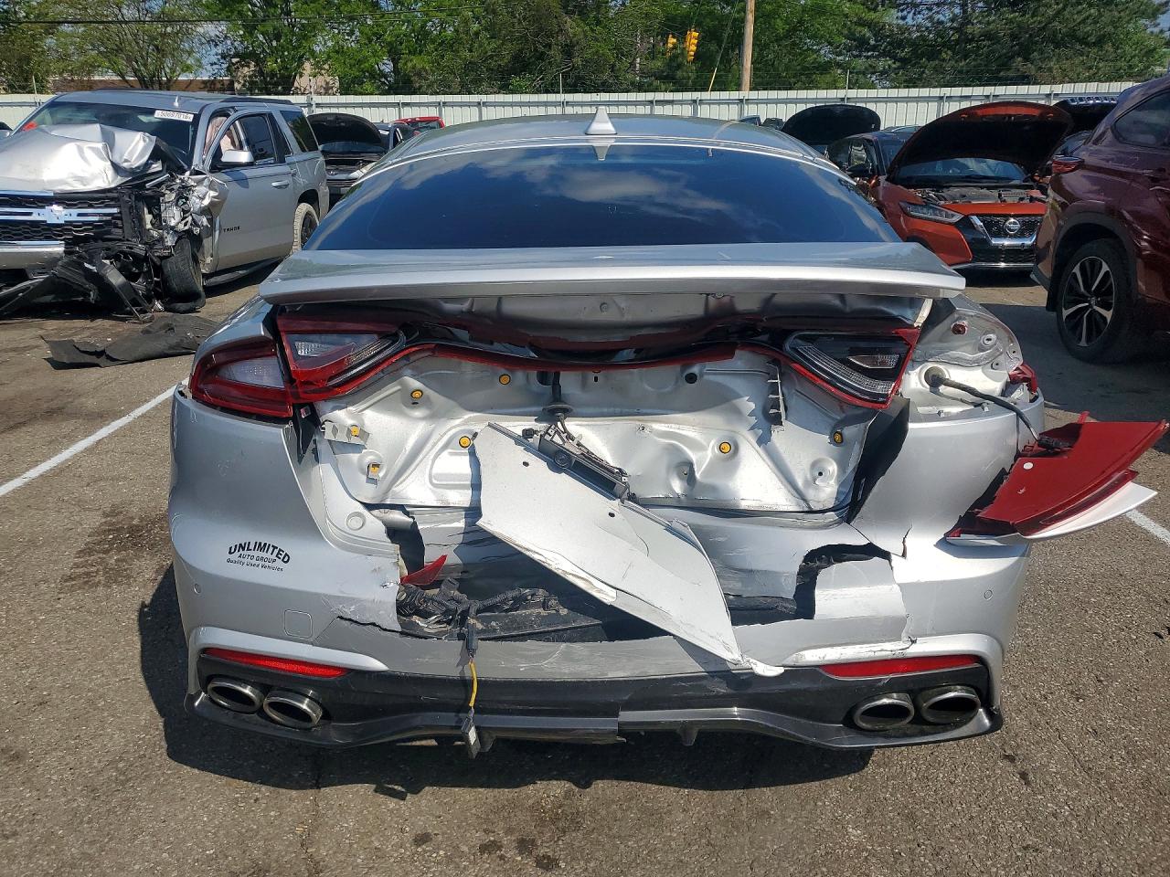 KIA STINGER 2018 — 7