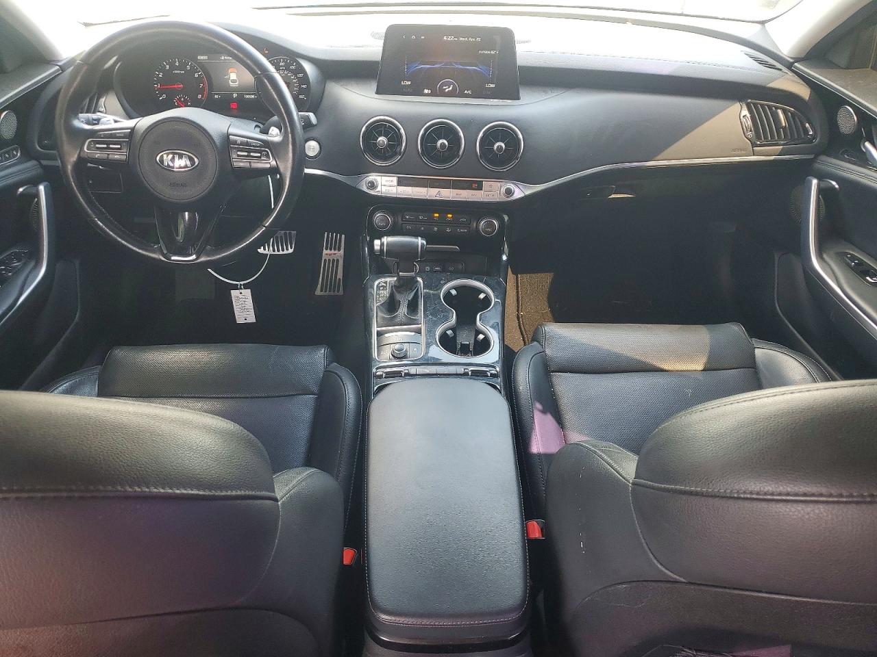 KIA STINGER 2018 — 9
