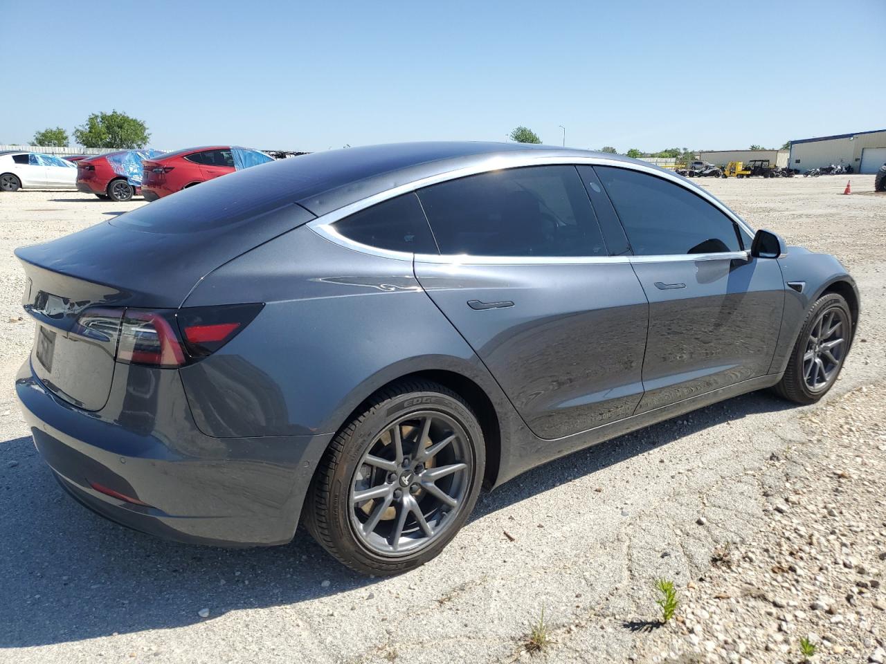 TESLA MODEL 3 2018 — 4