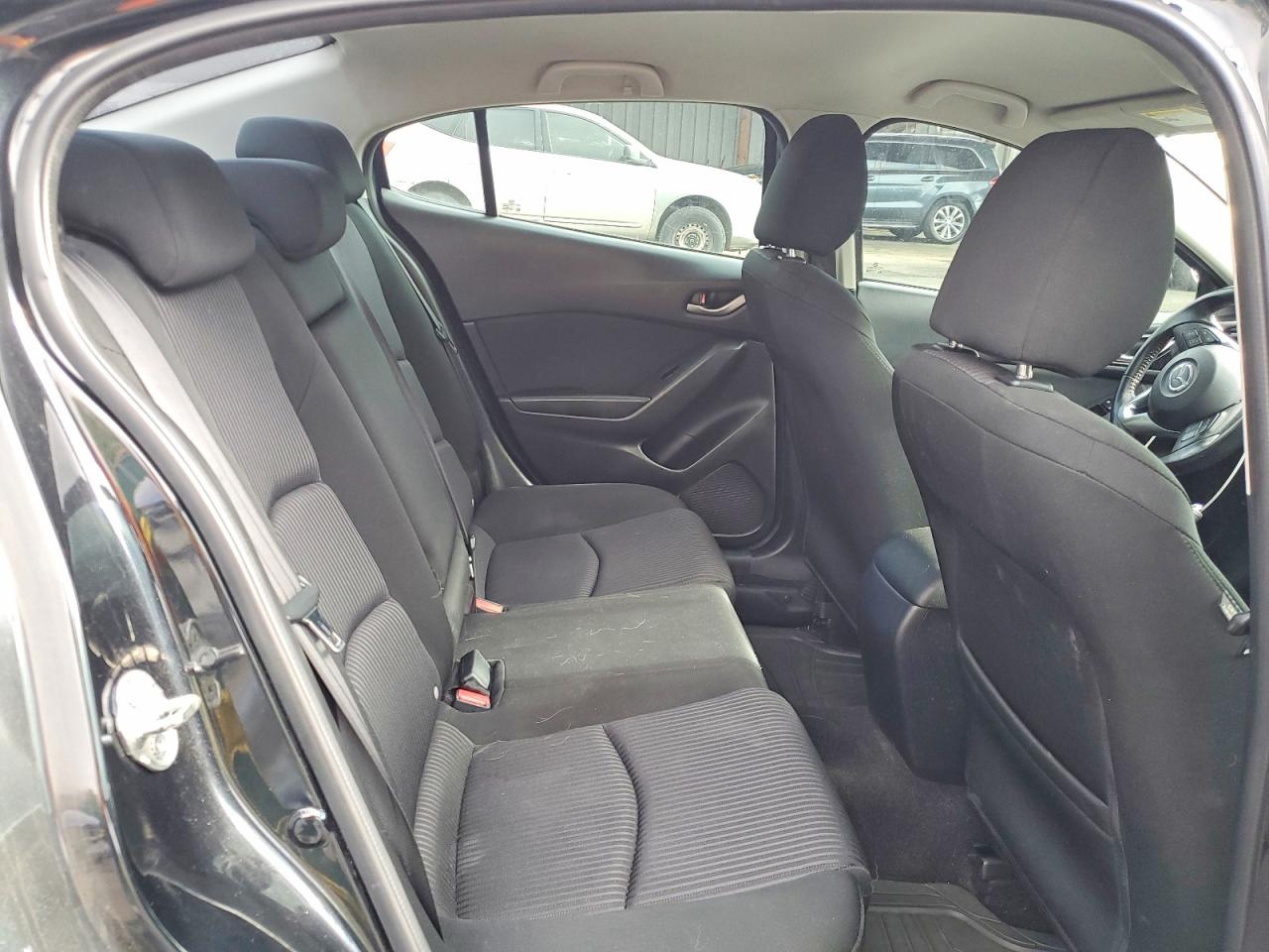 MAZDA 3 2015 — 11