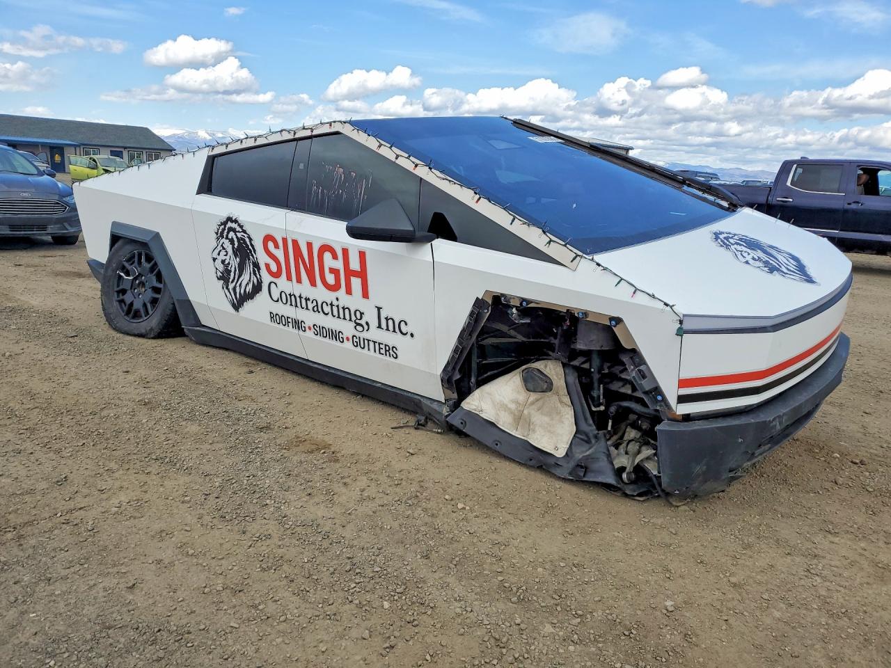 TESLA CYBERTRUCK 2024 — 5