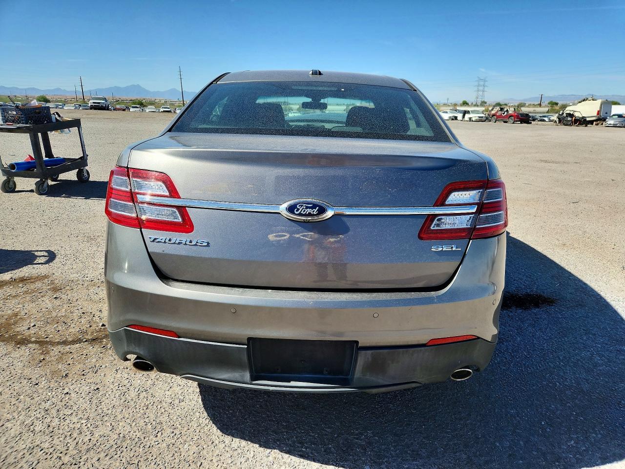 FORD TAURUS 2014 — 7