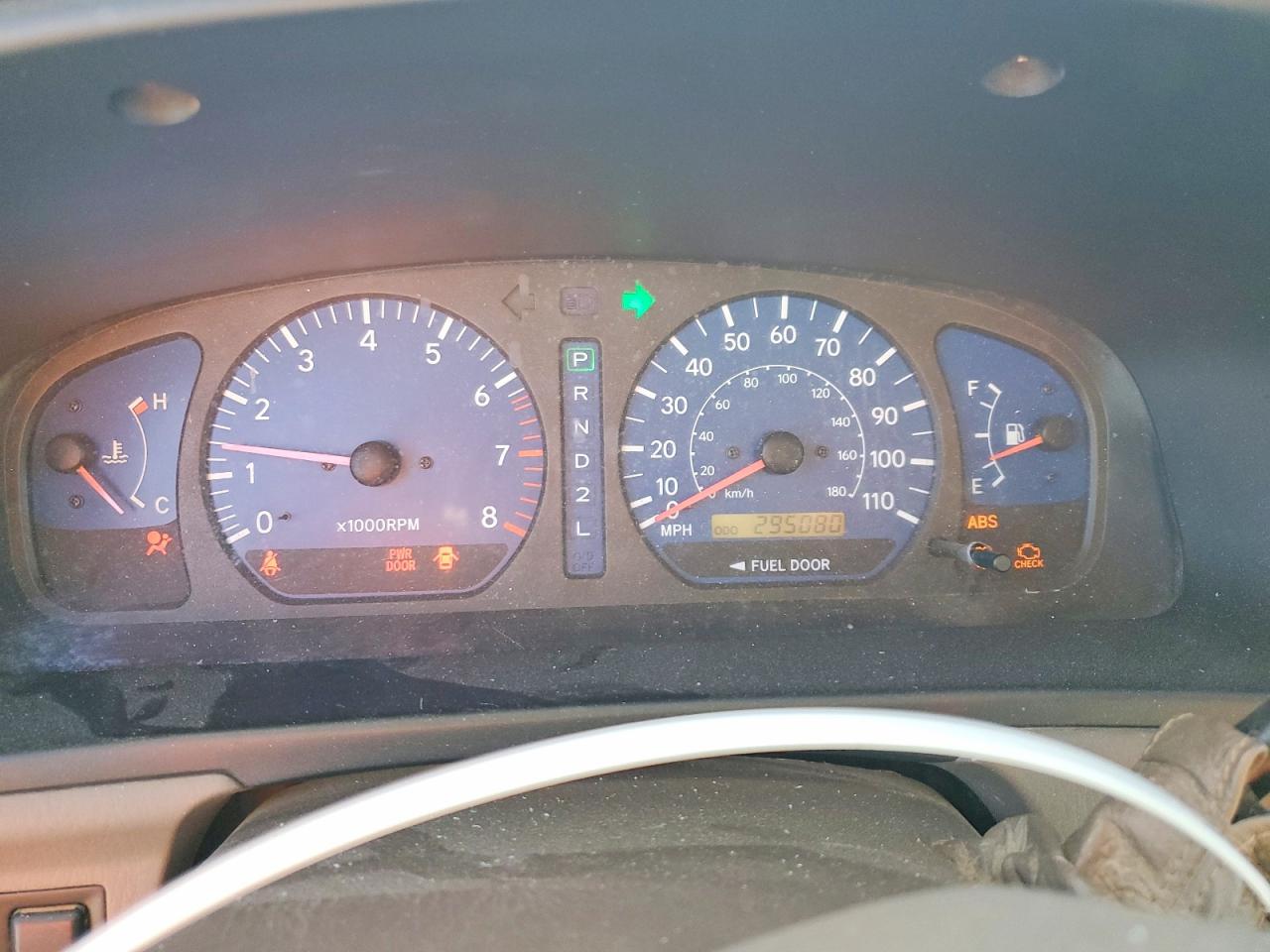 TOYOTA SIENNA 2002 — 10