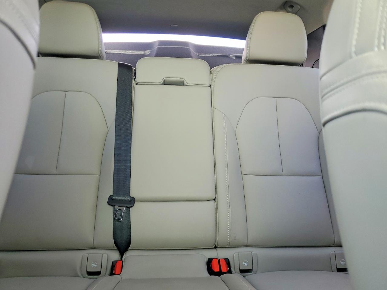VOLVO XC40 2024 — 11