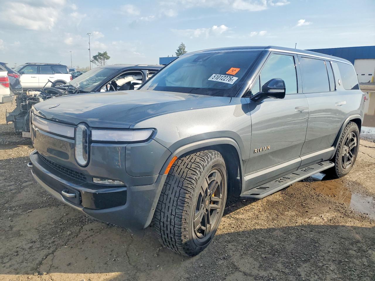RIVIAN R1S 2023 — 2
