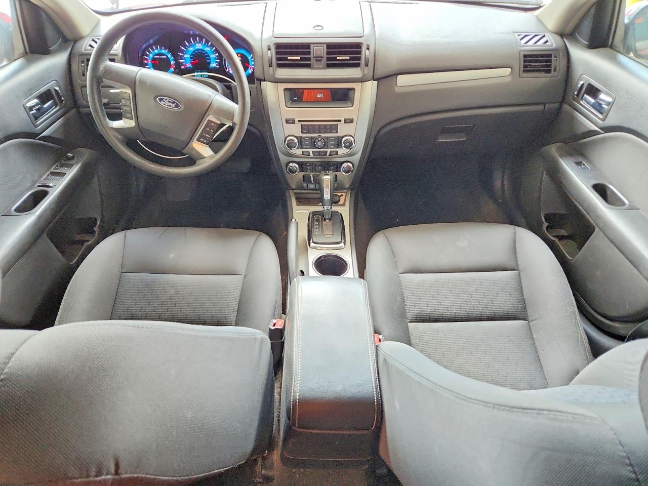 FORD FUSION 2011 — 9