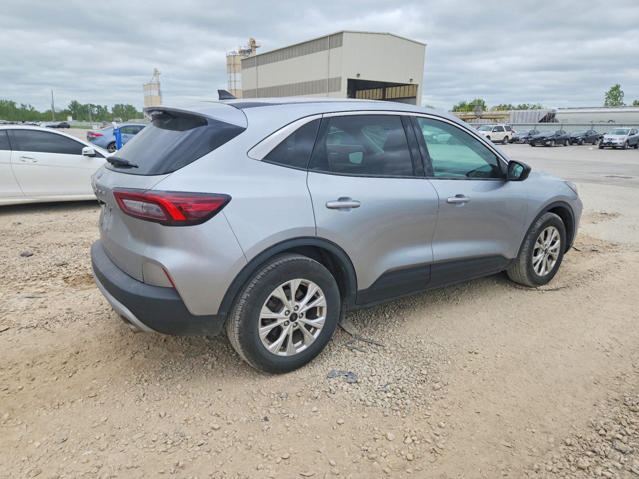 FORD ESCAPE 2023 — 4