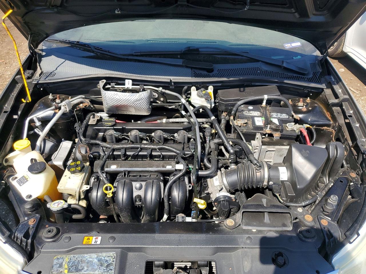 FORD FOCUS 2011 — 12