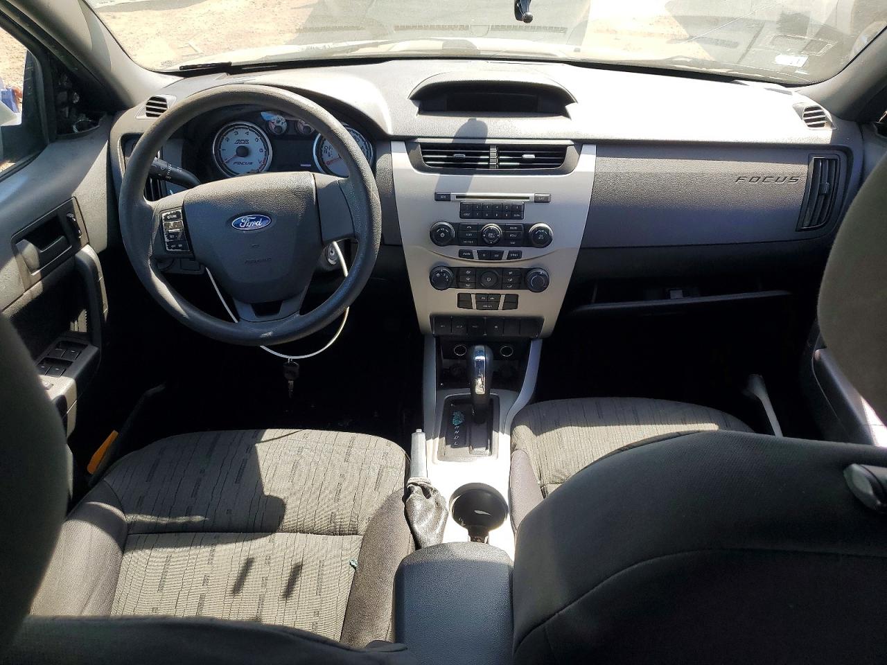 FORD FOCUS 2011 — 9