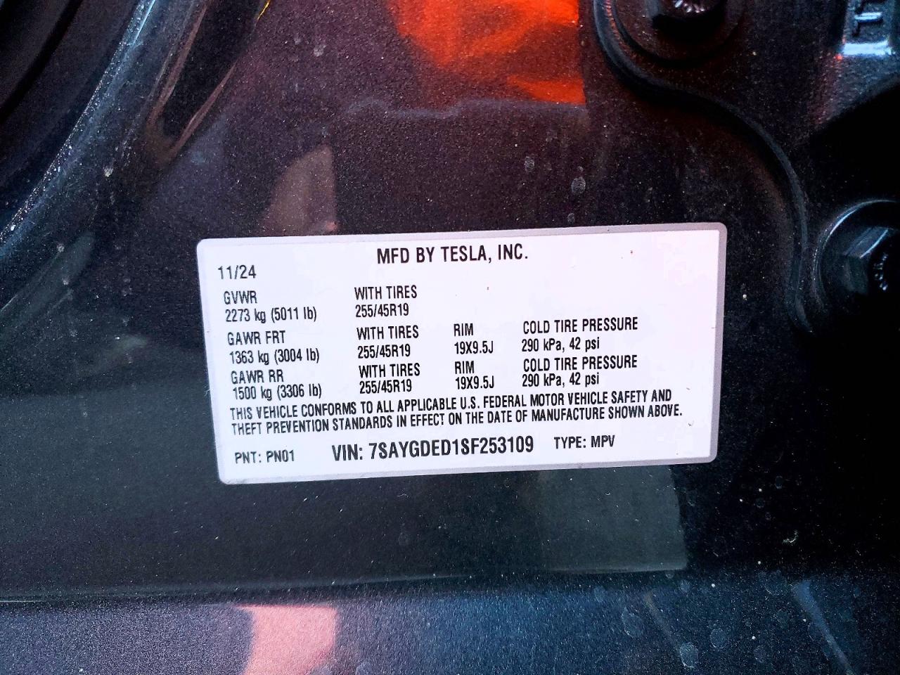 TESLA MODEL Y 2025 — 14