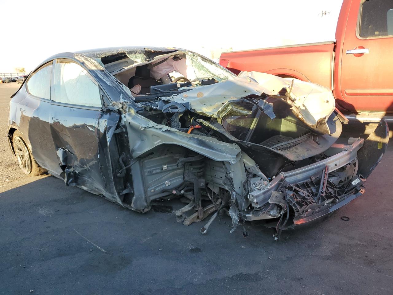 TESLA MODEL Y 2025 — 5
