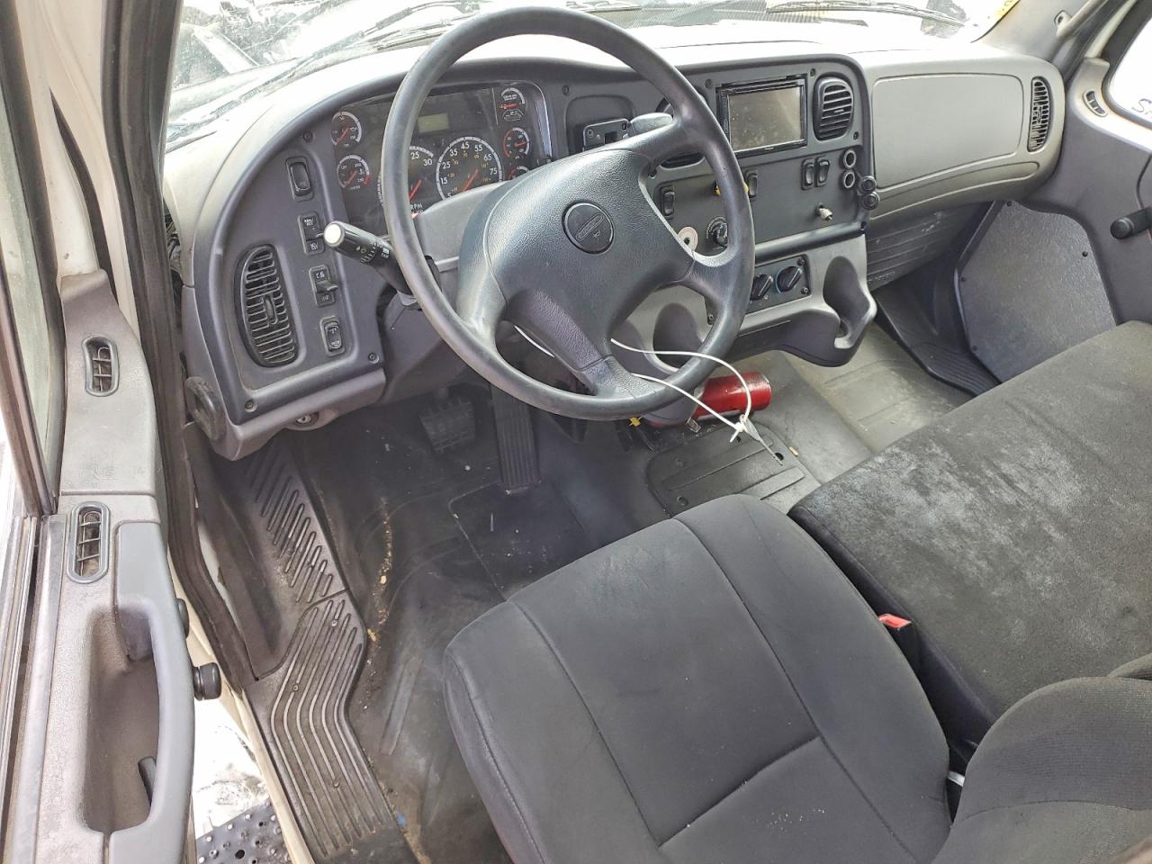 FREIGHTLINER M2 2015 — 9