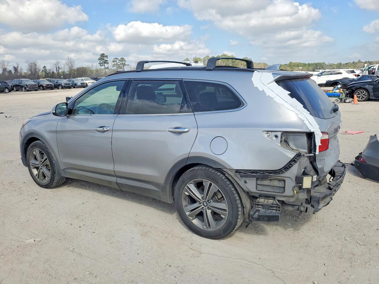 HYUNDAI SANTA FE 2015 — 3