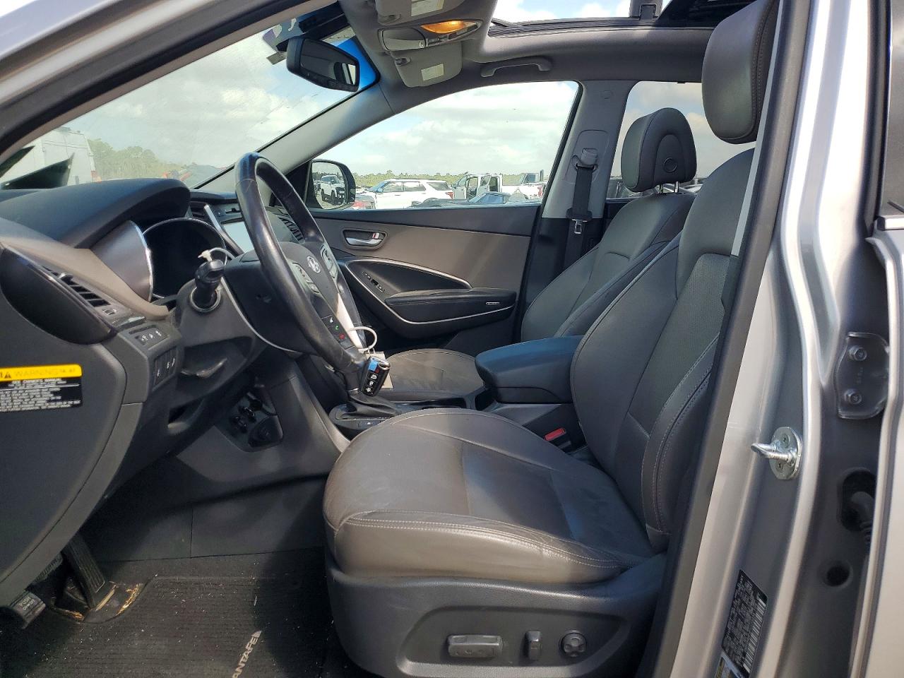 HYUNDAI SANTA FE 2015 — 8